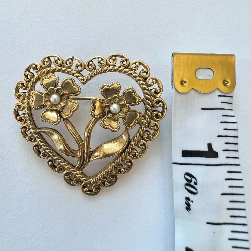 Vintage Gold Tone Heart Flower Faux Pearl Brooch